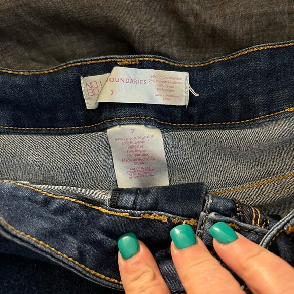 2 pairs of short shorts size 7 - Picture 3 of 3